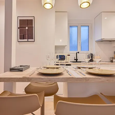 Eiffel- Perfect Location Appartement Parijs